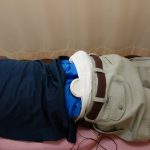 横浜西区、保土ヶ谷区、神奈川区近くの宮谷小交差点前整骨院でのぎっくり腰のアイシング治療の写真